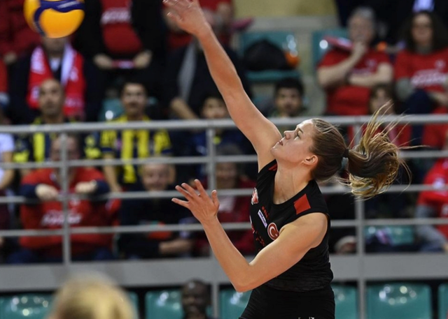 法国乒乓球队横扫瑞典乒乓球队，水谷隼完成帽子戏法