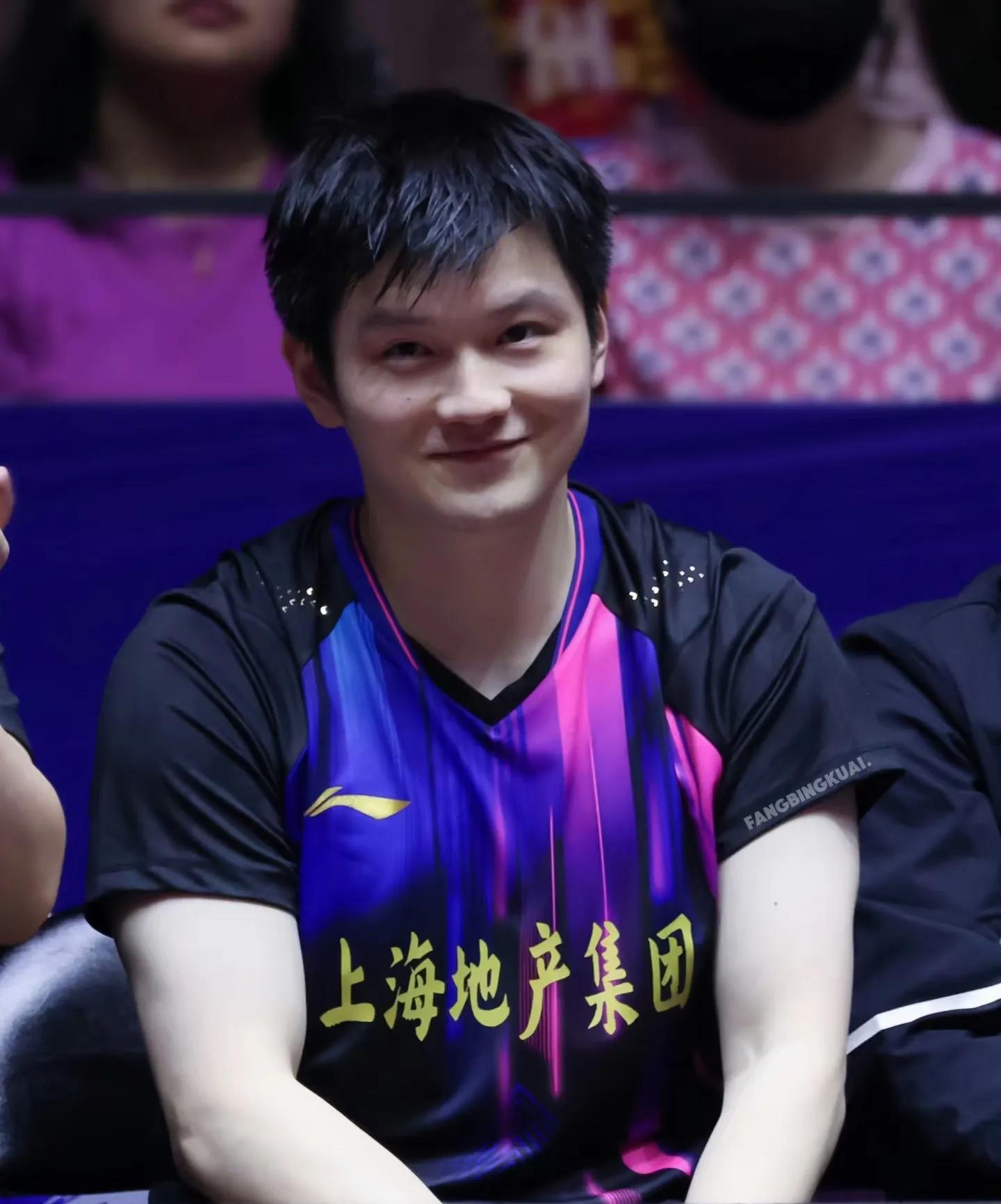 包含中国乒乓球队完胜奥地利乒乓球队，波尔惊艳世界的词条