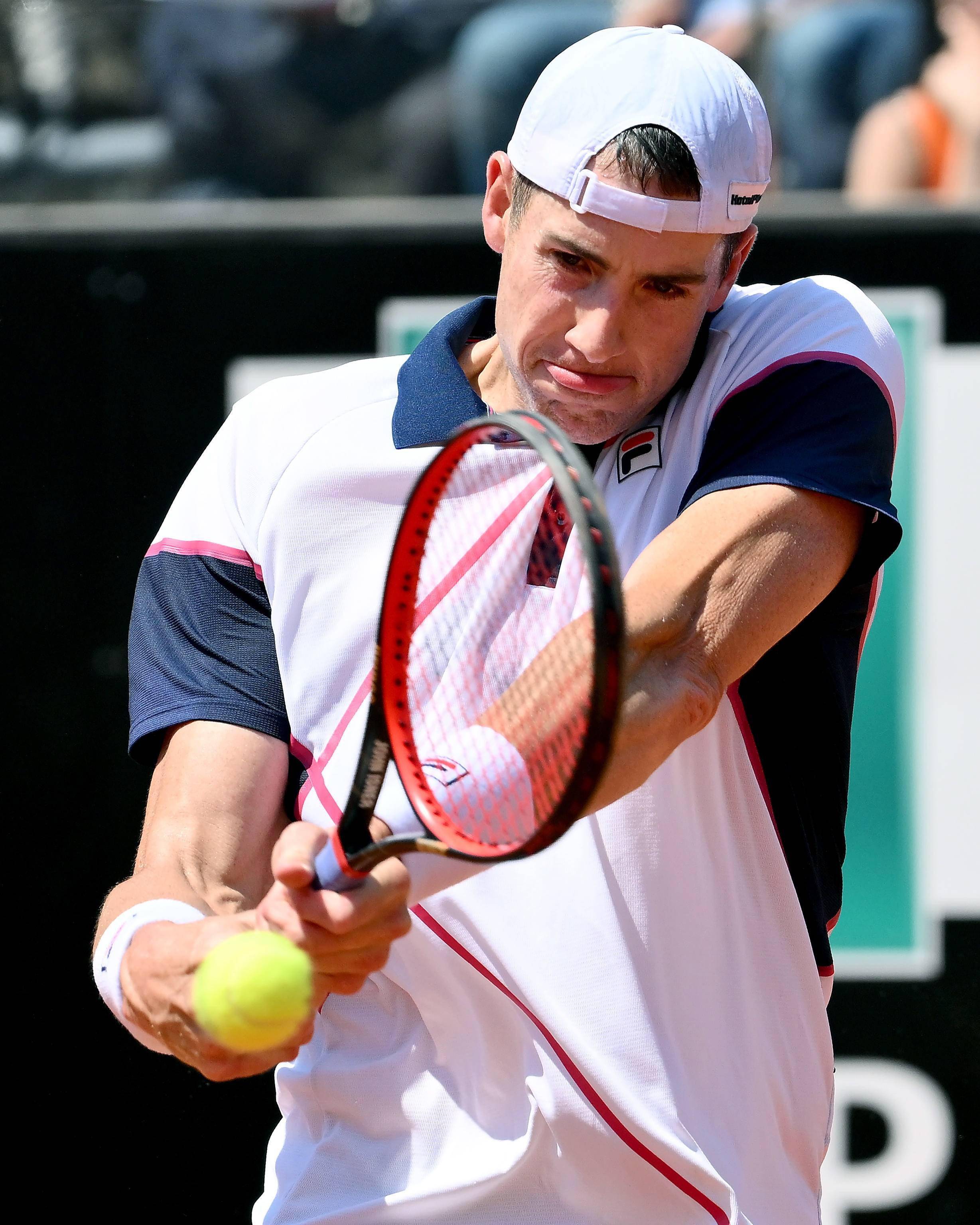 意大利网球队爆冷欧洲网球队，纳达尔绝境逆转的简单介绍