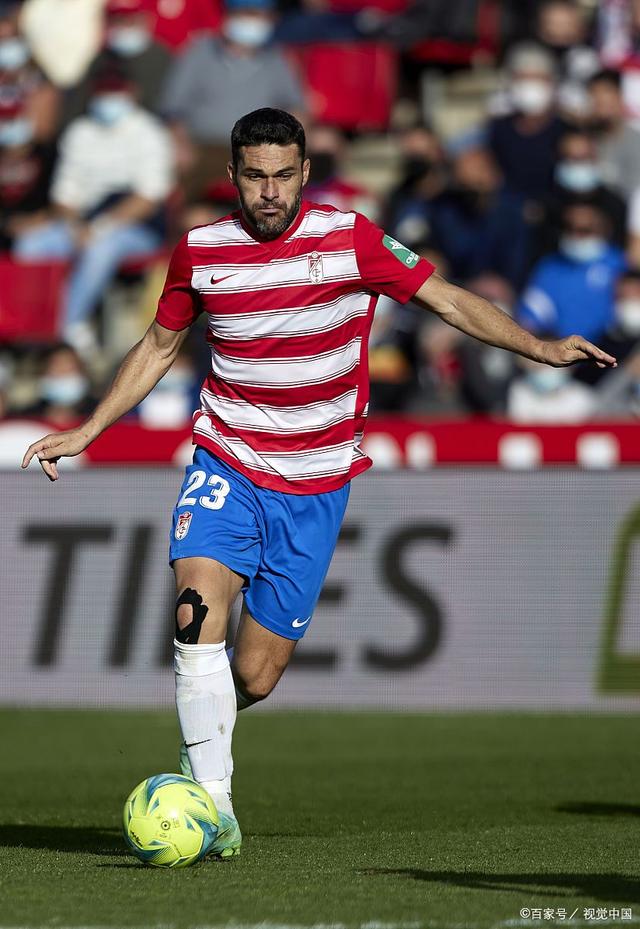 格拉纳达击败对手，士气高涨无法阻挡