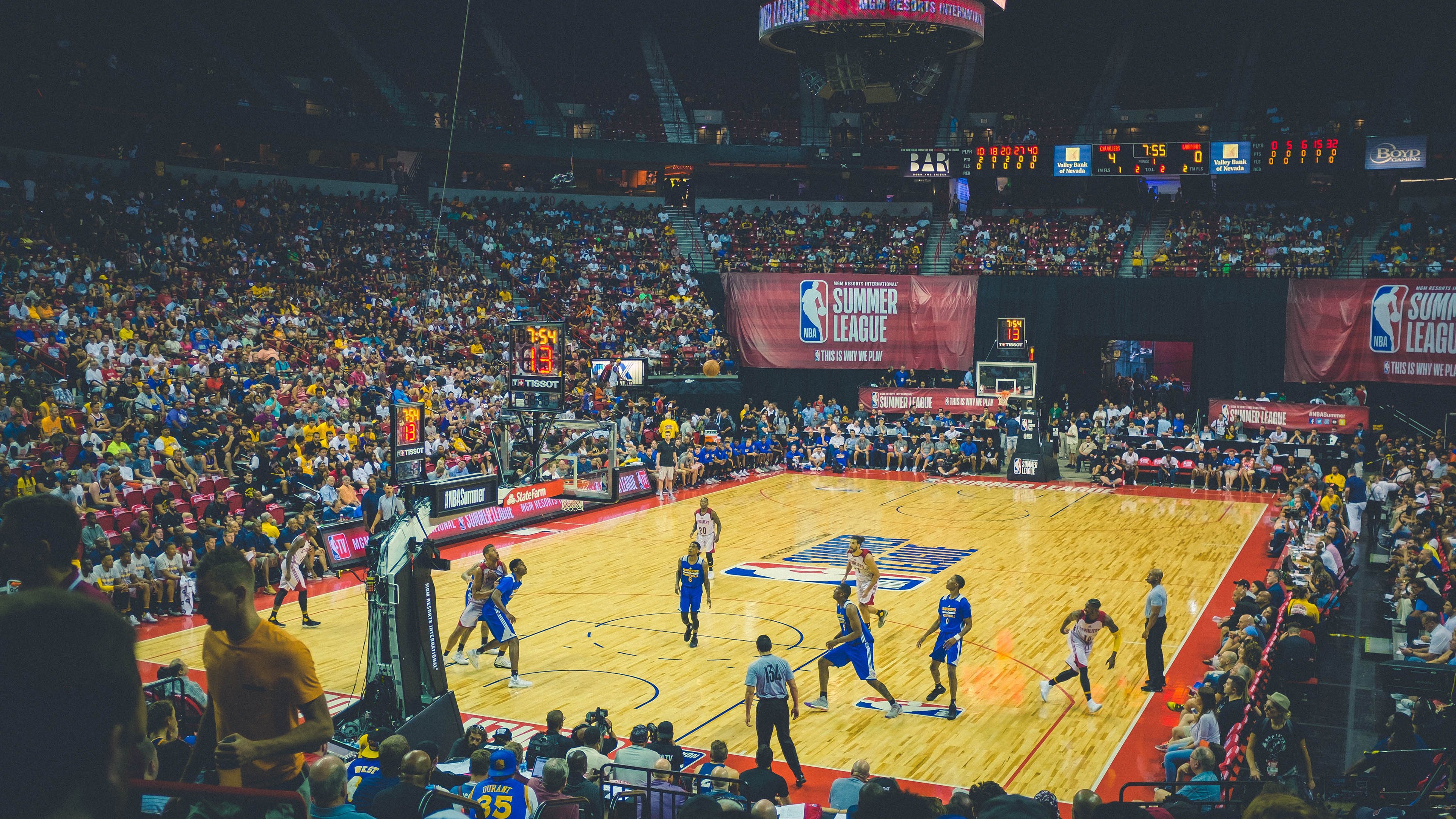 从墨尔本到马德里，穆雷的双重鏖战，一场跨越十年的精神制胜