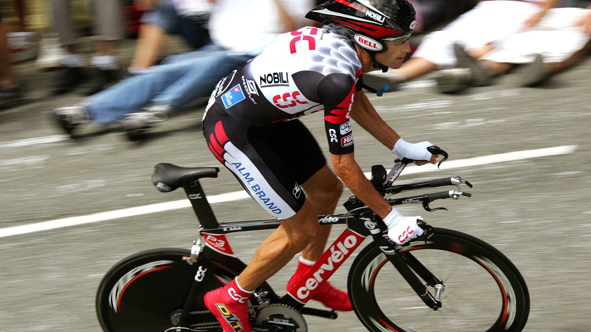 LOL英雄联盟投注平台-魔术鏖战北京队，霍勒迪高光表现背后的战术博弈